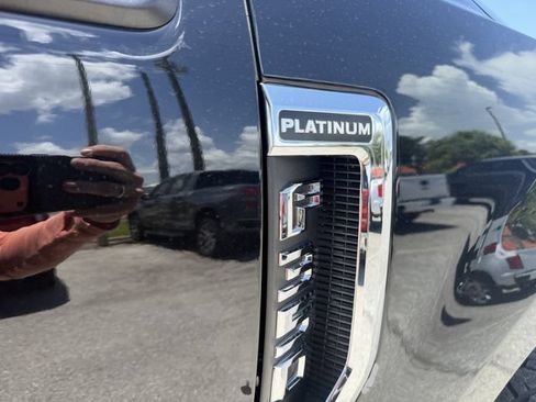 Used 2020 Ford F350 Platinum AWD/4WD image 15
