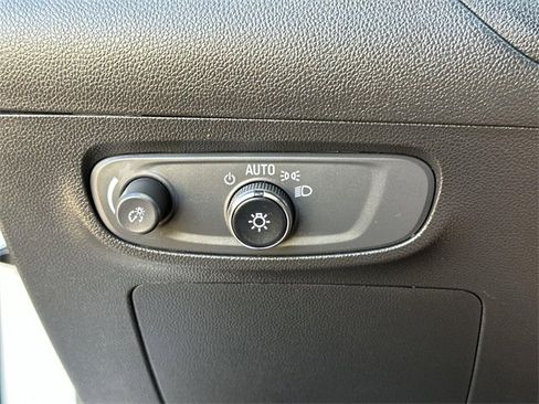 Used 2024 Buick Encore GX Sport Touring image 16