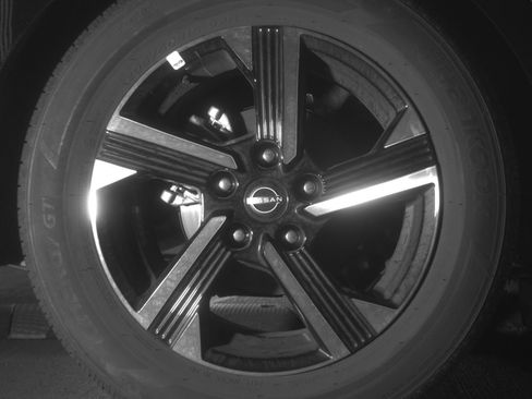 Used 2025 Nissan Sentra SV FWD image 15