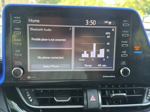 Used 2020 Toyota C-HR XLE FWD image 11