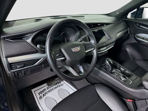 Used 2022 Cadillac XT4 Premium Luxury w/ Safety Alert Package image 9