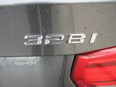 Used 2016 BMW 328i xDrive Wagon image 9