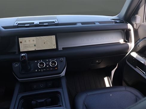 Used 2024 Land Rover Defender 110 S AWD/4WD image 16