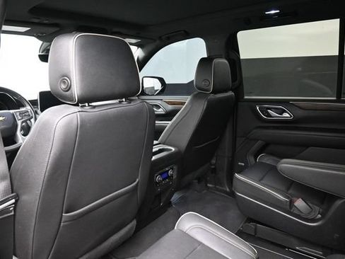 Used 2022 Chevrolet Tahoe Premier AWD/4WD image 19
