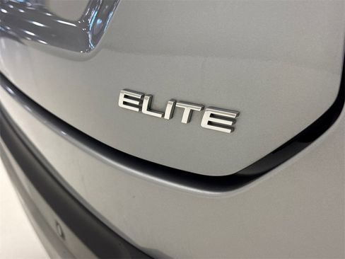 Used 2023 Honda Pilot Elite image 11