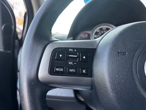 Used 2013 MAZDA MAZDA2 Touring image 24