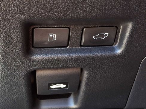 Used 2023 Lexus UX 250h AWD w/ Accessory Package (Z2) image 24