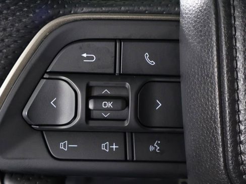 Used 2025 Toyota Tundra Limited AWD/4WD image 45
