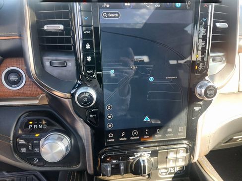 Used 2022 RAM 1500 Classic SLT image 22