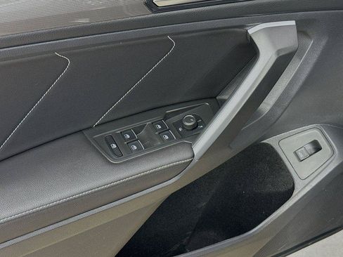Certified 2024 Volkswagen Tiguan SE R-Line AWD/4WD image 17