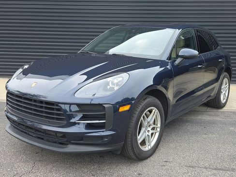 Certified 2021 Porsche Macan AWD/4WD image 1