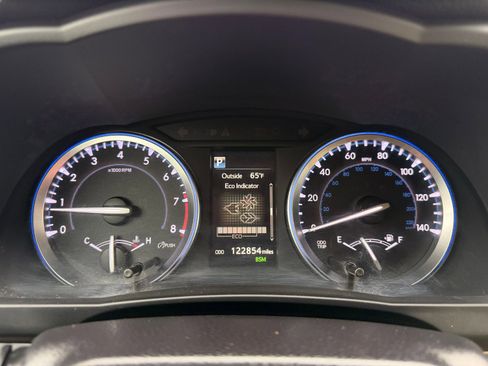 Used 2017 Toyota Highlander XLE AWD/4WD image 40