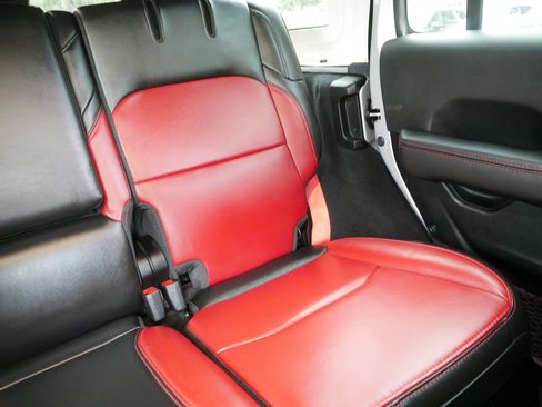 Used 2023 Jeep Wrangler Unlimited Rubicon 4xe AWD/4WD image 14