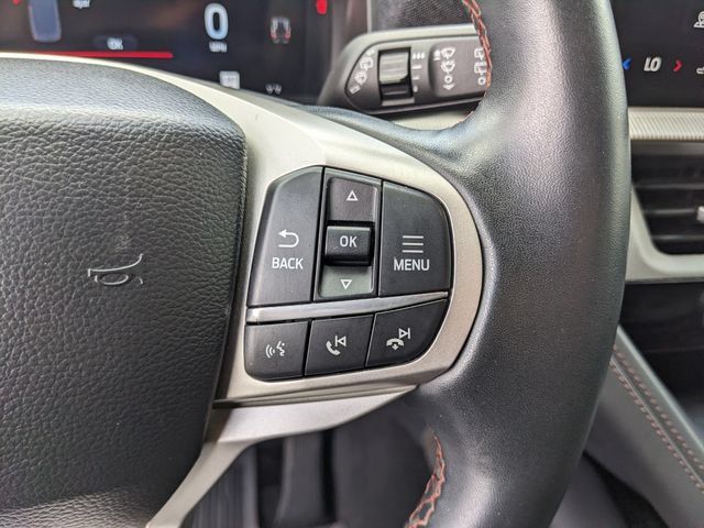 Used 2025 Ford Explorer Active RWD image 33