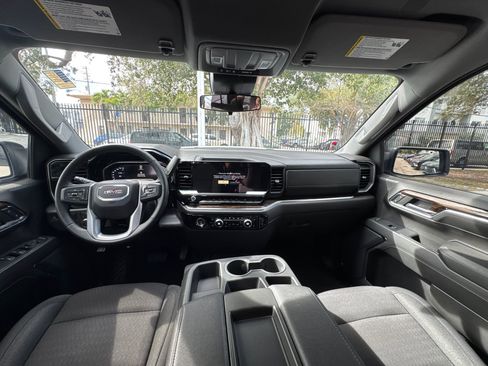 Used 2024 GMC Sierra 1500 Elevation image 26