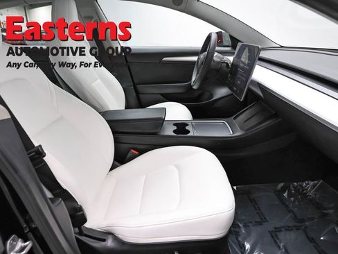 Used 2022 Tesla Model 3 image 18