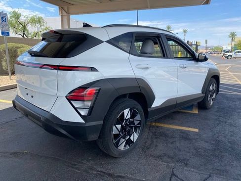 Used 2025 Hyundai Kona SEL FWD image 3
