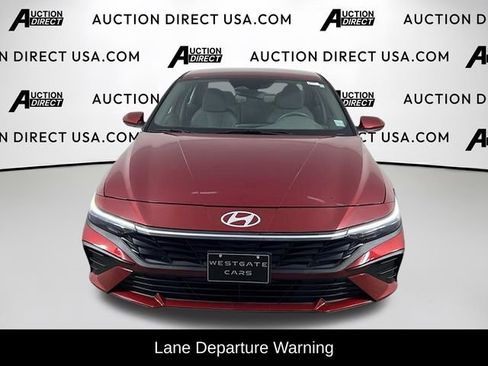 Used 2025 Hyundai Elantra SE FWD image 3