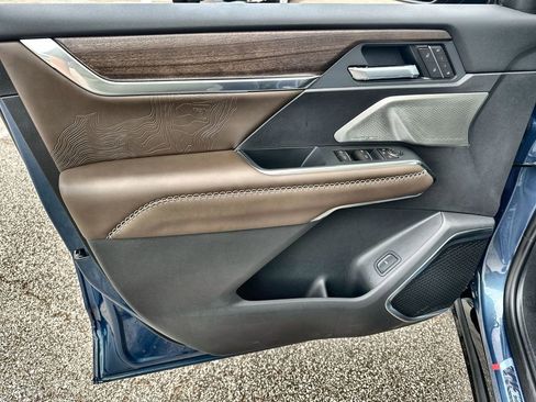 New 2026 GMC Acadia Denali Ultimate FWD image 21