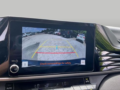Used 2025 Toyota Camry LE FWD image 25