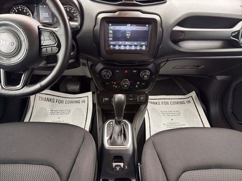 Used 2020 Jeep Renegade Altitude AWD/4WD image 19