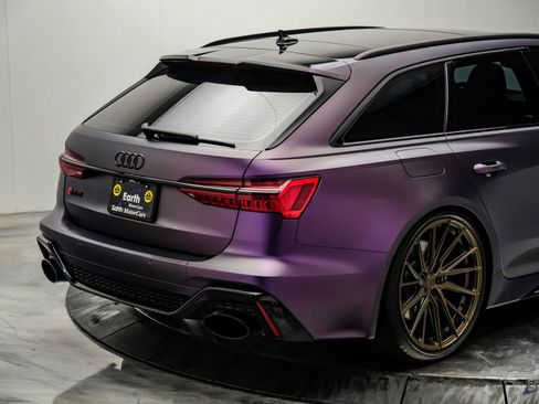 Used 2023 Audi RS 6 w/ Black Optic Package AWD/4WD image 22