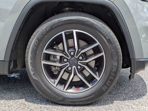 Used 2020 Jeep Grand Cherokee Trailhawk AWD/4WD image 12