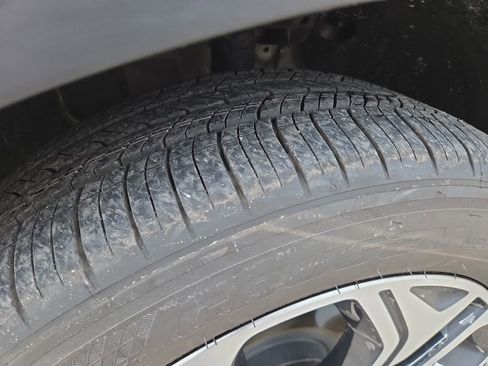 Used 2020 Hyundai Santa Fe SEL image 11