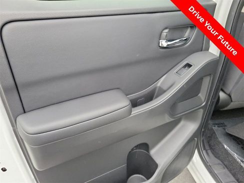 Certified 2025 Nissan Frontier SV RWD image 28
