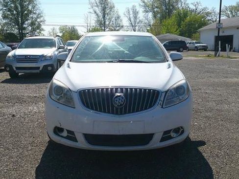 Used 2014 Buick Verano FWD image 2