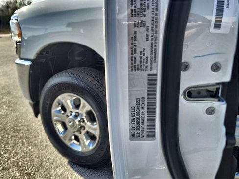 Used 2024 RAM 2500 Big Horn w/ Bed Utility Group image 16