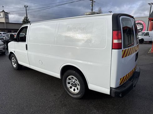 Used 2009 GMC Savana 1500 AWD image 10