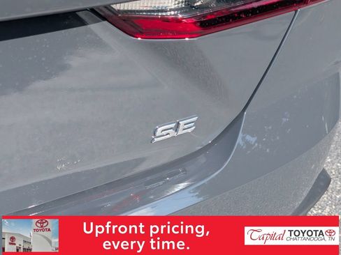 Used 2026 Toyota Camry SE FWD image 8
