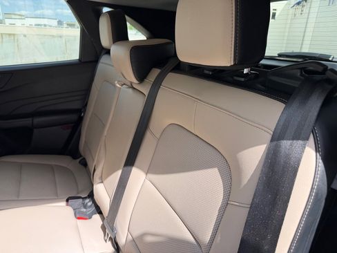 Used 2021 Ford Escape SEL image 17