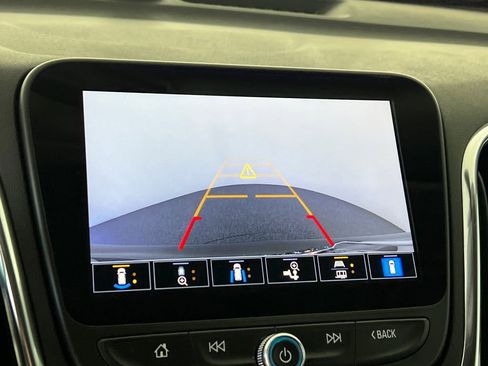 Used 2024 Chevrolet Equinox LT image 24