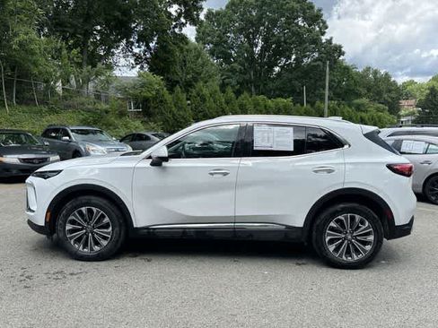 Used 2024 Buick Envision Preferred AWD/4WD image 2