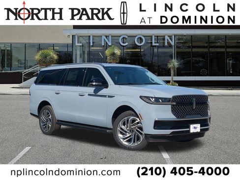 New 2026 Lincoln Navigator L Premier image 1