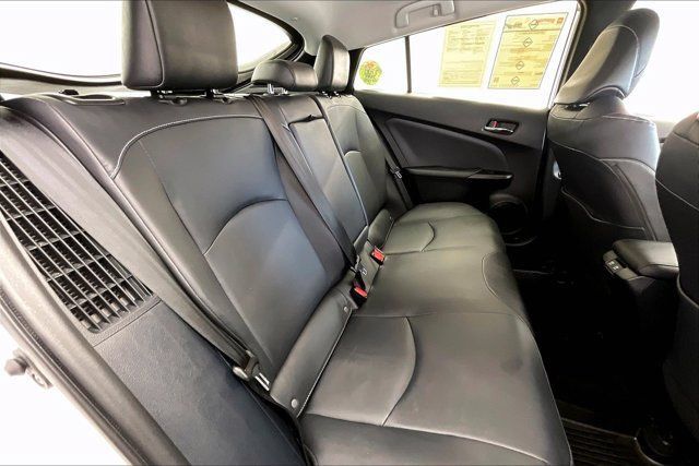 Used 2022 Toyota Prius Prime XLE FWD image 19