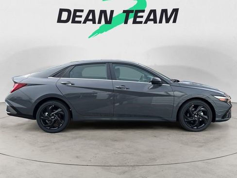 New 2026 Hyundai Elantra SEL Sport Premium FWD image 8