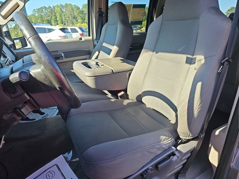 Used 2009 Ford F250 2WD Crew Cab Super Duty image 12