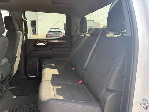 Used 2024 Chevrolet Silverado 1500 LT AWD/4WD image 25