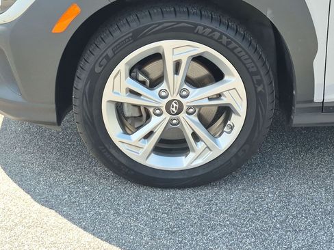 Used 2023 Hyundai Kona SEL AWD/4WD image 10