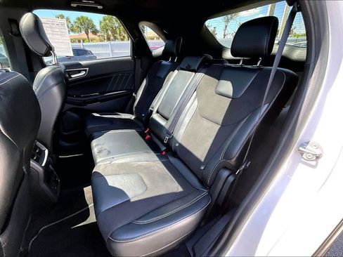 Used 2019 Ford Edge ST w/ Equipment Group 401A AWD/4WD image 17