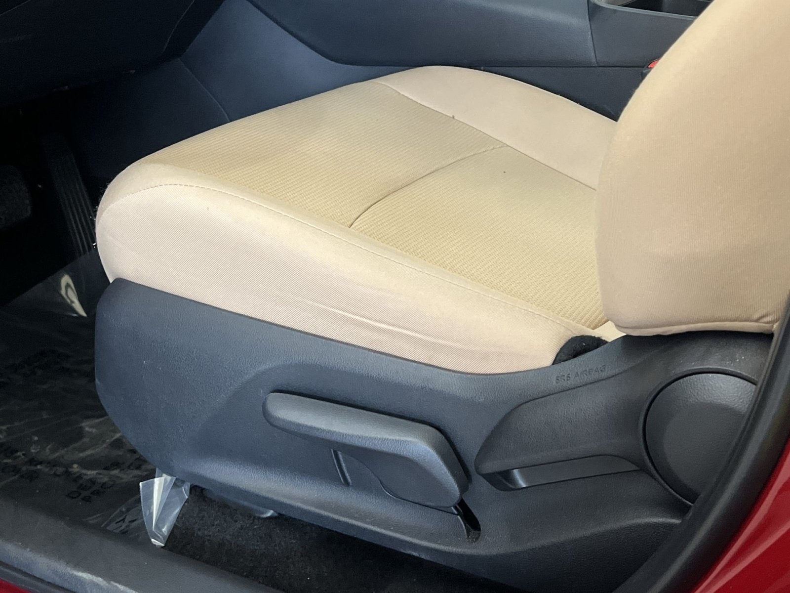 Used 2025 Toyota RAV4 LE AWD/4WD image 13