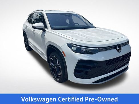 Certified 2026 Volkswagen Tiguan SEL R-Line AWD/4WD image 8