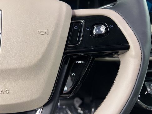 New 2026 Lincoln Corsair Reserve image 17