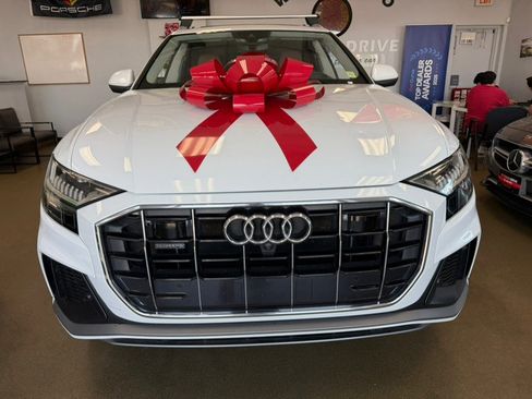 Used 2021 Audi Q8 Prestige w/ Prestige Package AWD/4WD image 4
