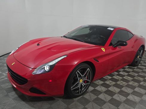 Used 2017 Ferrari California T RWD image 6