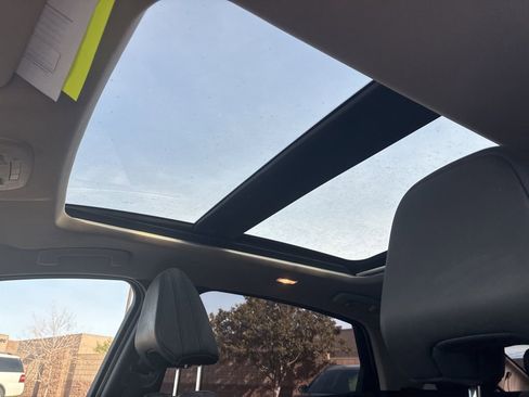 Used 2024 Nissan Ariya FWD image 8