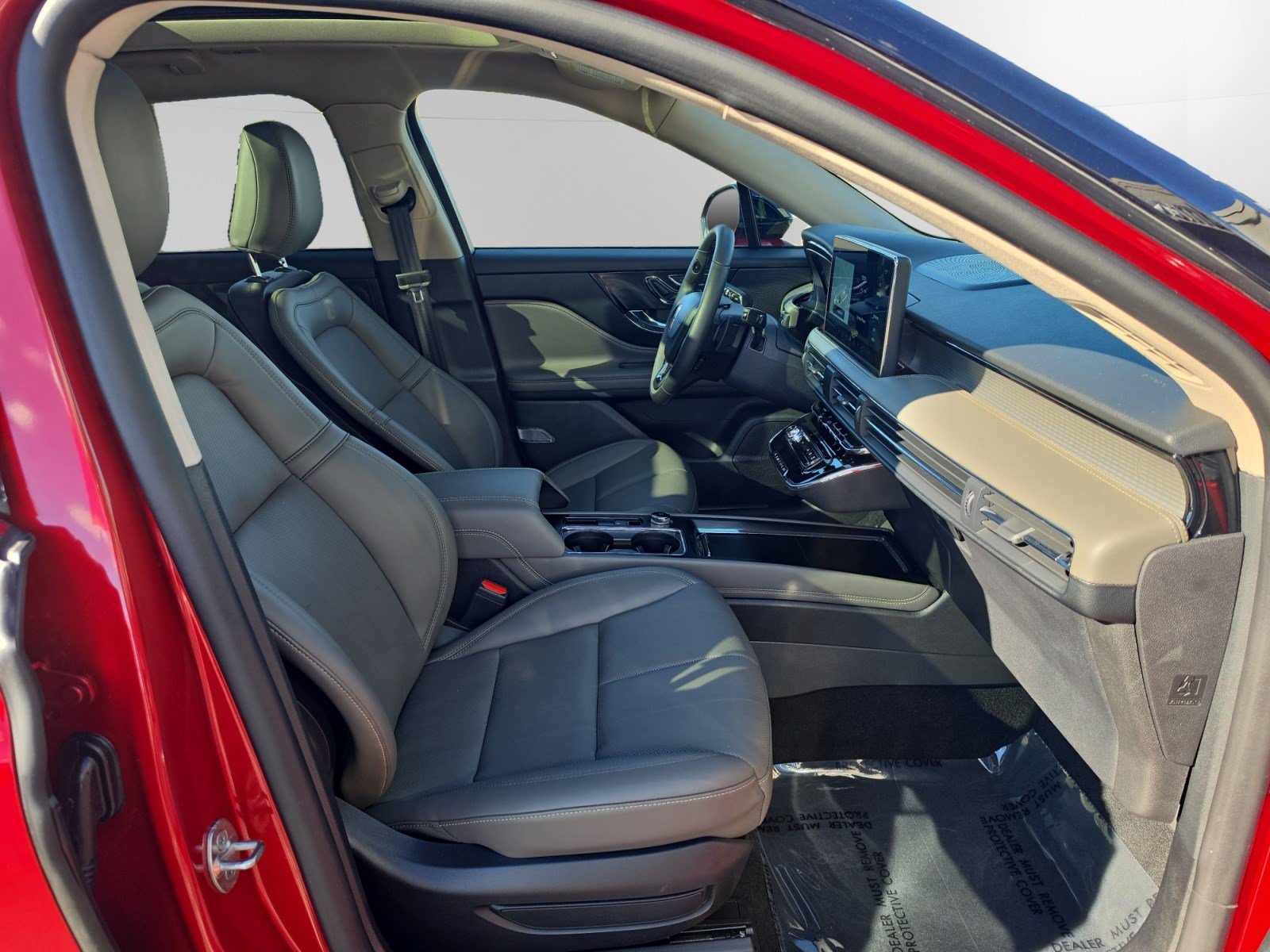Certified 2025 Lincoln Corsair AWD w/ Equipment Group 101A image 15